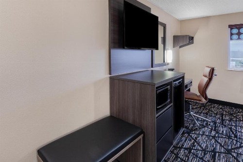 Super 8 by Wyndham Charlottesville - image 34