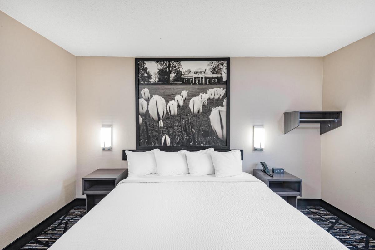 Super 8 by Wyndham Charlottesville - image 6
