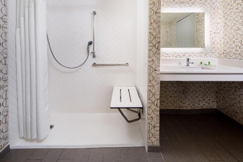 Holiday Inn Charlottesville-Monticello an IHG Hotel - image 15