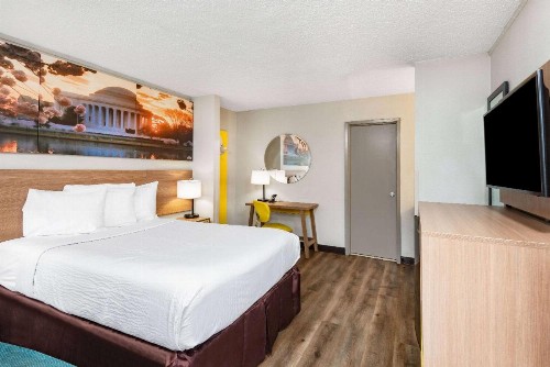 Days Inn by Wyndham Charlottesville/University Area - image 14