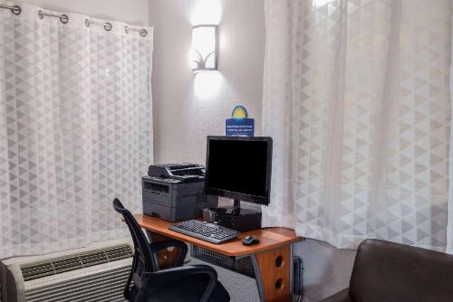 Days Inn by Wyndham Charlottesville/University Area - image 32