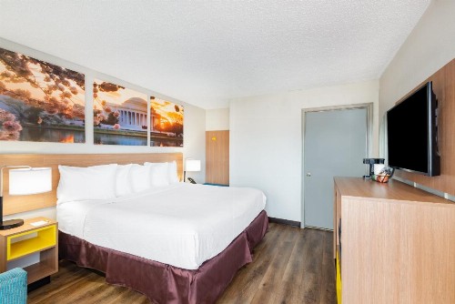 Days Inn by Wyndham Charlottesville/University Area - image 35
