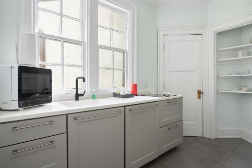 Oakhurst Inn - image 36