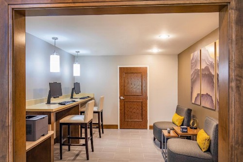 Staybridge Suites Charlottesville Airport an IHG Hotel - image 12
