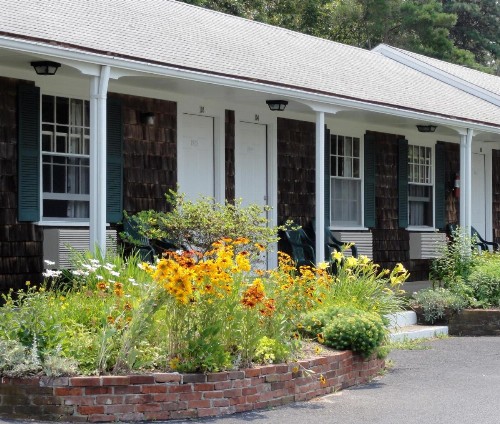 The Chatham Motel - image 9