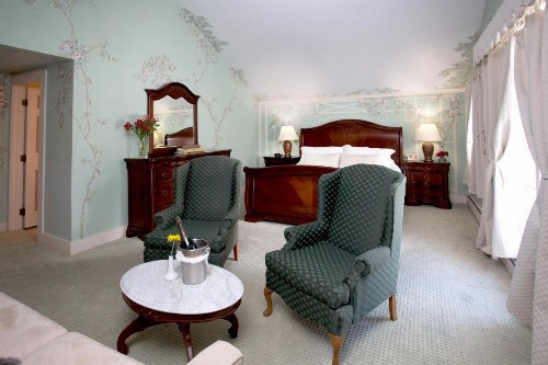 Queen Anne Inn - image 39