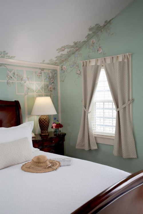 Queen Anne Inn - image 41