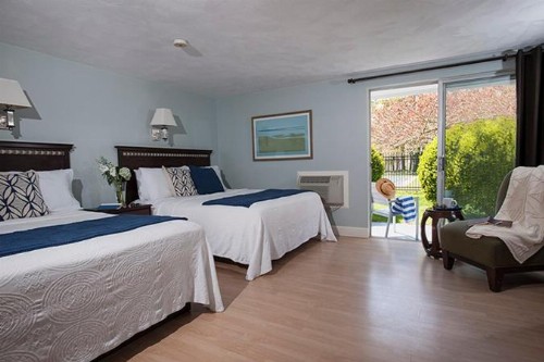 Chatham Seafarer Inn - image 3
