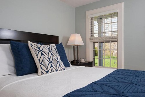 Chatham Seafarer Inn - image 34