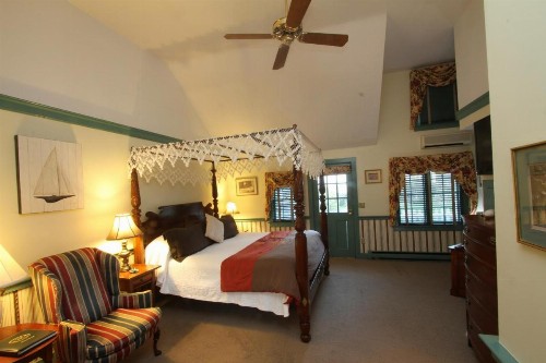 Captain's House Inn - image 18