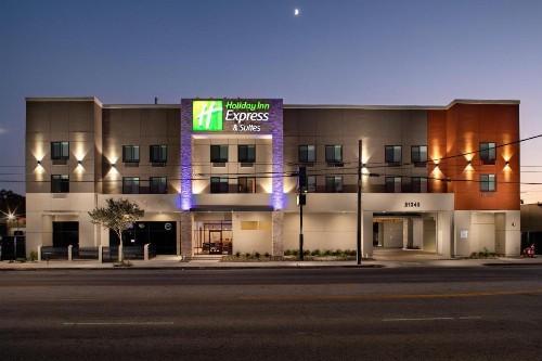 Holiday Inn Express & Suites Chatsworth an IHG Hotel - image 21