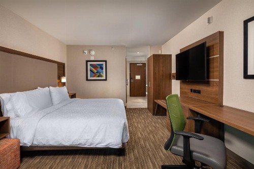 Holiday Inn Express & Suites Chatsworth an IHG Hotel - image 28