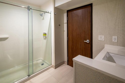 Holiday Inn Express & Suites Chatsworth an IHG Hotel - image 32