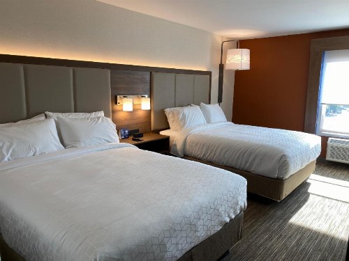 Holiday Inn Express & Suites Chatsworth an IHG Hotel - image 35
