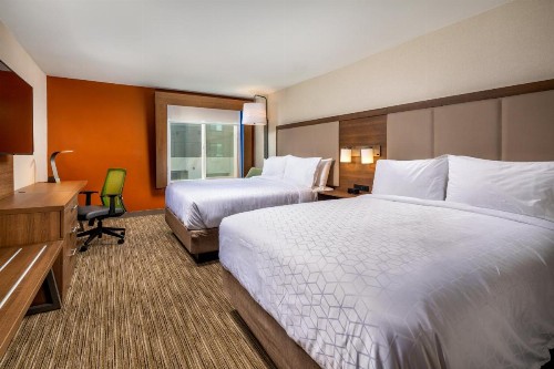 Holiday Inn Express & Suites Chatsworth an IHG Hotel - image 45