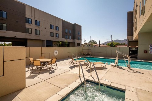Holiday Inn Express & Suites Chatsworth an IHG Hotel - image 48