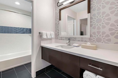 Sonesta ES Suites Chatsworth - image 2