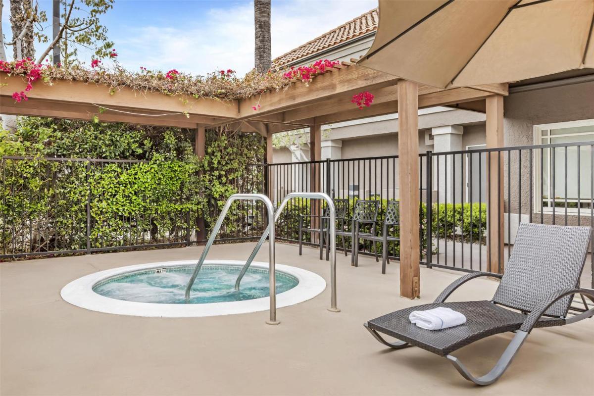 Sonesta ES Suites Chatsworth - image 5