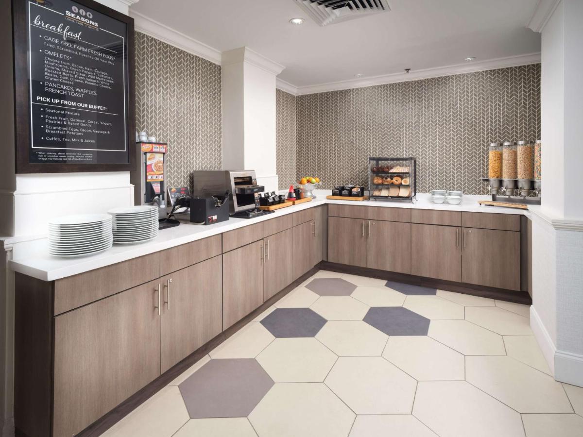 Hilton Garden Inn Chattanooga Downtown - image 3