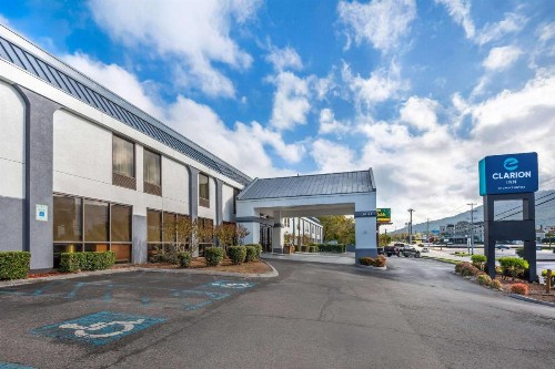 Clarion Inn near Lookout Mountain - image 2