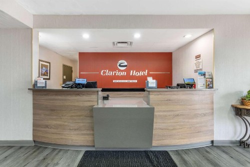 Clarion Inn near Lookout Mountain - image 4