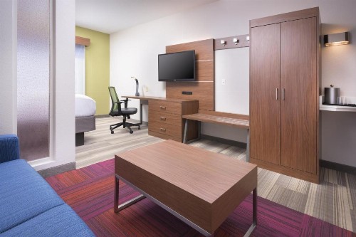 Holiday Inn Express Hotel & Suites Chattanooga Downtown an IHG Hotel - image 15