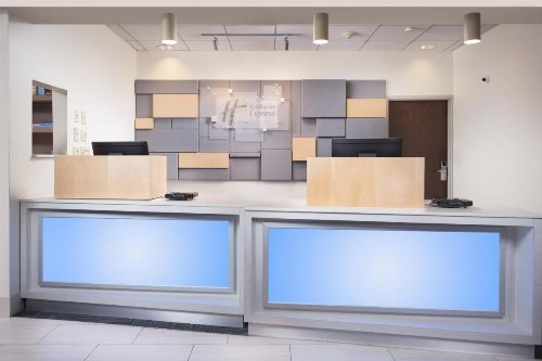 Holiday Inn Express Hotel & Suites Chattanooga Downtown an IHG Hotel - image 24