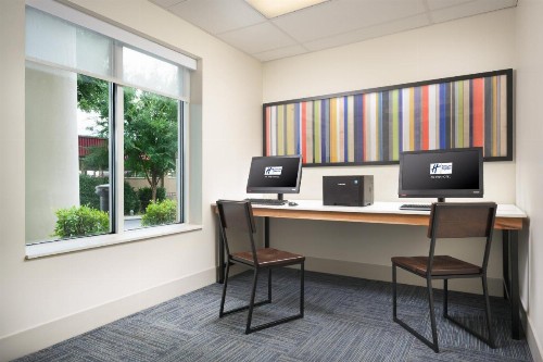 Holiday Inn Express Hotel & Suites Chattanooga Downtown an IHG Hotel - image 26