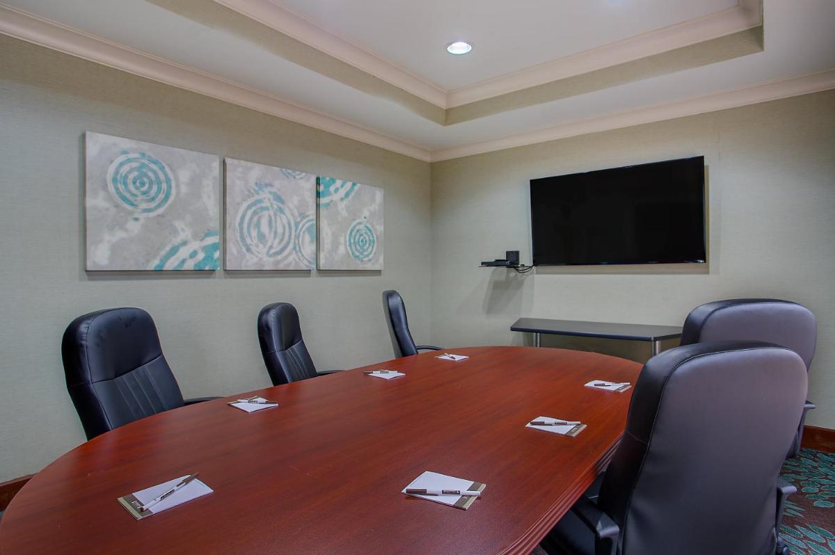 Staybridge Suites Chattanooga Downtown - Convention Center an IHG Hotel - image 2