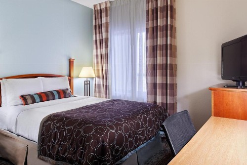 Staybridge Suites Chattanooga Downtown - Convention Center an IHG Hotel - image 3