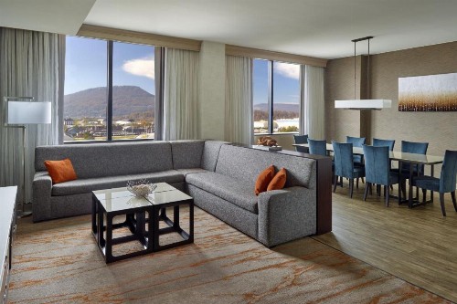 Chattanooga Marriott Downtown - image 13