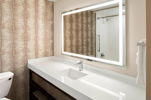 Chattanooga Marriott Downtown - image 48
