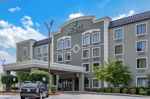 Quality Inn & Suites Chattanooga - image 1