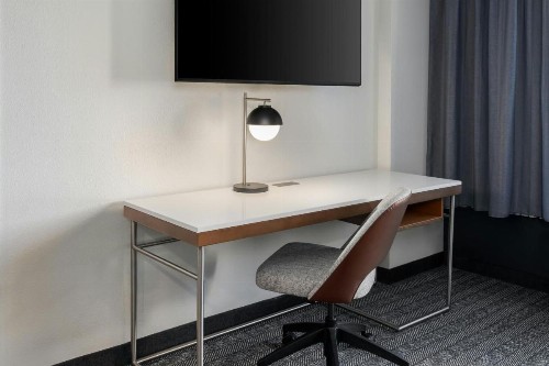 Courtyard by Marriott Chattanooga Downtown - image 40