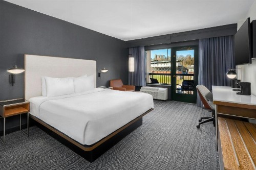 Courtyard by Marriott Chattanooga Downtown - image 9