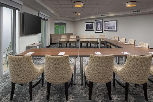 Hampton Inn & Suites Chattanooga Downtown - image 14