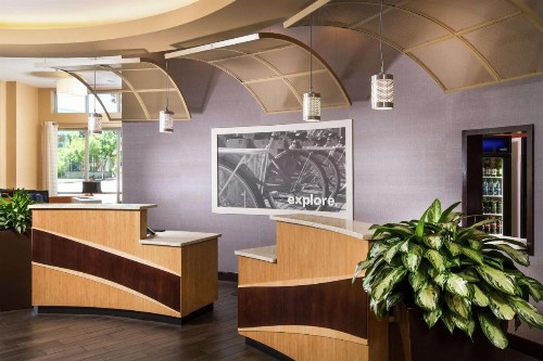 Hampton Inn & Suites Chattanooga Downtown - image 3