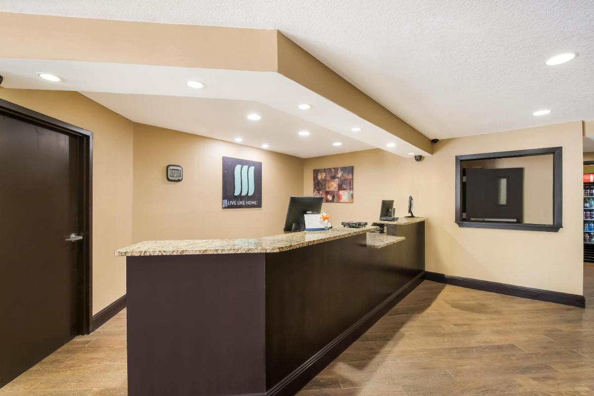 Mainstay Suites Chattanooga - main image