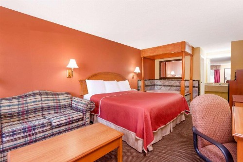 Travelodge by Wyndham Chattanooga/Hamilton Place - image 17