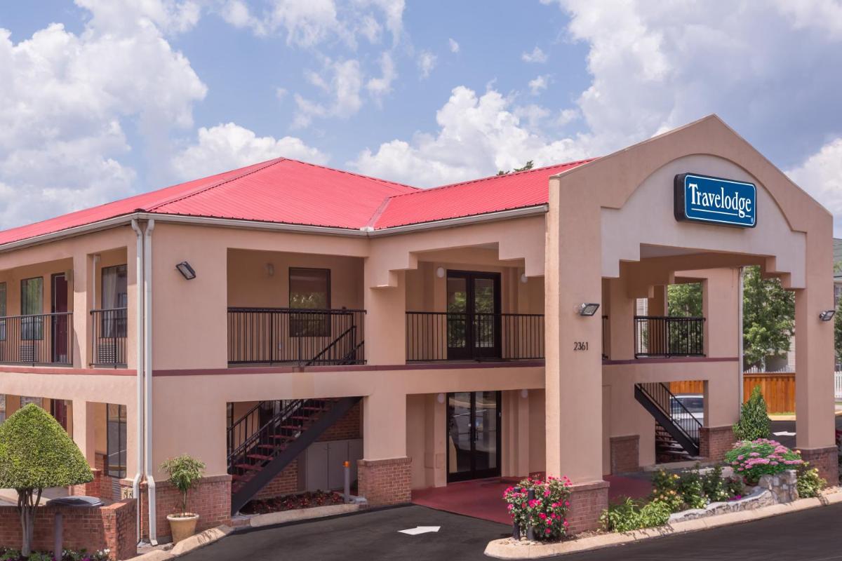 Travelodge by Wyndham Chattanooga/Hamilton Place - image 2