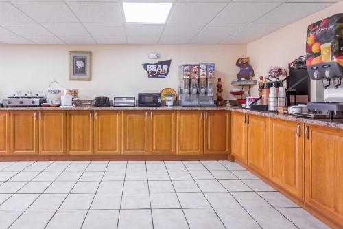 Travelodge by Wyndham Chattanooga/Hamilton Place - image 3