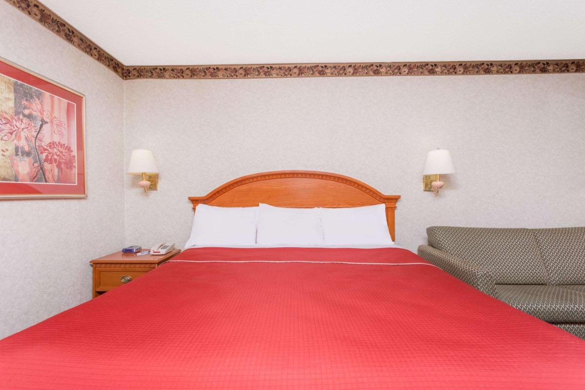 Travelodge by Wyndham Chattanooga/Hamilton Place - image 4