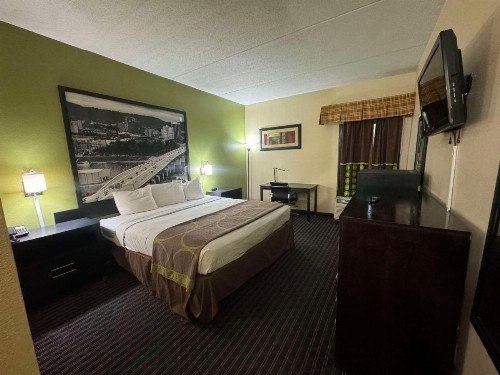 Super 8 by Wyndham Chattanooga/Hamilton Place - image 29