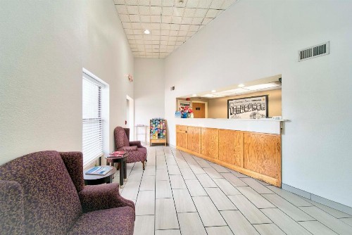 Super 8 by Wyndham Chattanooga/Hamilton Place - image 31