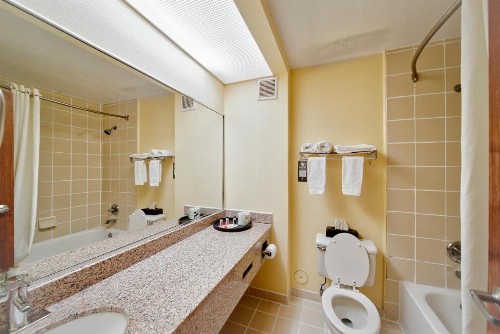 Super 8 by Wyndham Chattanooga/Hamilton Place - image 9