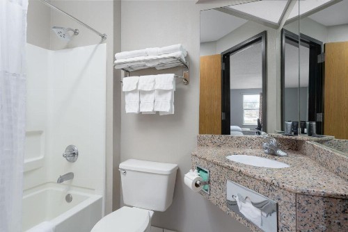 SureStay Plus Hotel by Best Western Chattanooga/ Hamilton Place - image 13