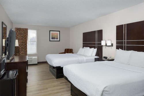 SureStay Plus Hotel by Best Western Chattanooga/ Hamilton Place - image 14
