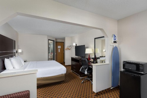 SureStay Plus Hotel by Best Western Chattanooga/ Hamilton Place - image 16