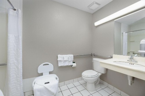 SureStay Plus Hotel by Best Western Chattanooga/ Hamilton Place - image 2