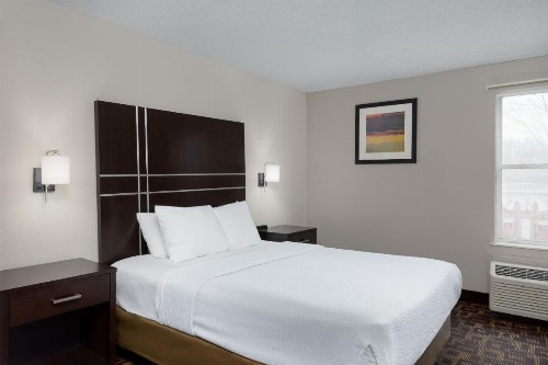 SureStay Plus Hotel by Best Western Chattanooga/ Hamilton Place - image 22